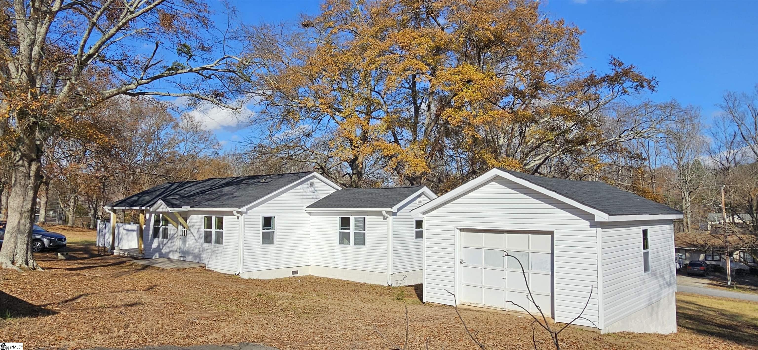 509 South Bomar Avenue Landrum, SC 29356 - Photo 13 of 14