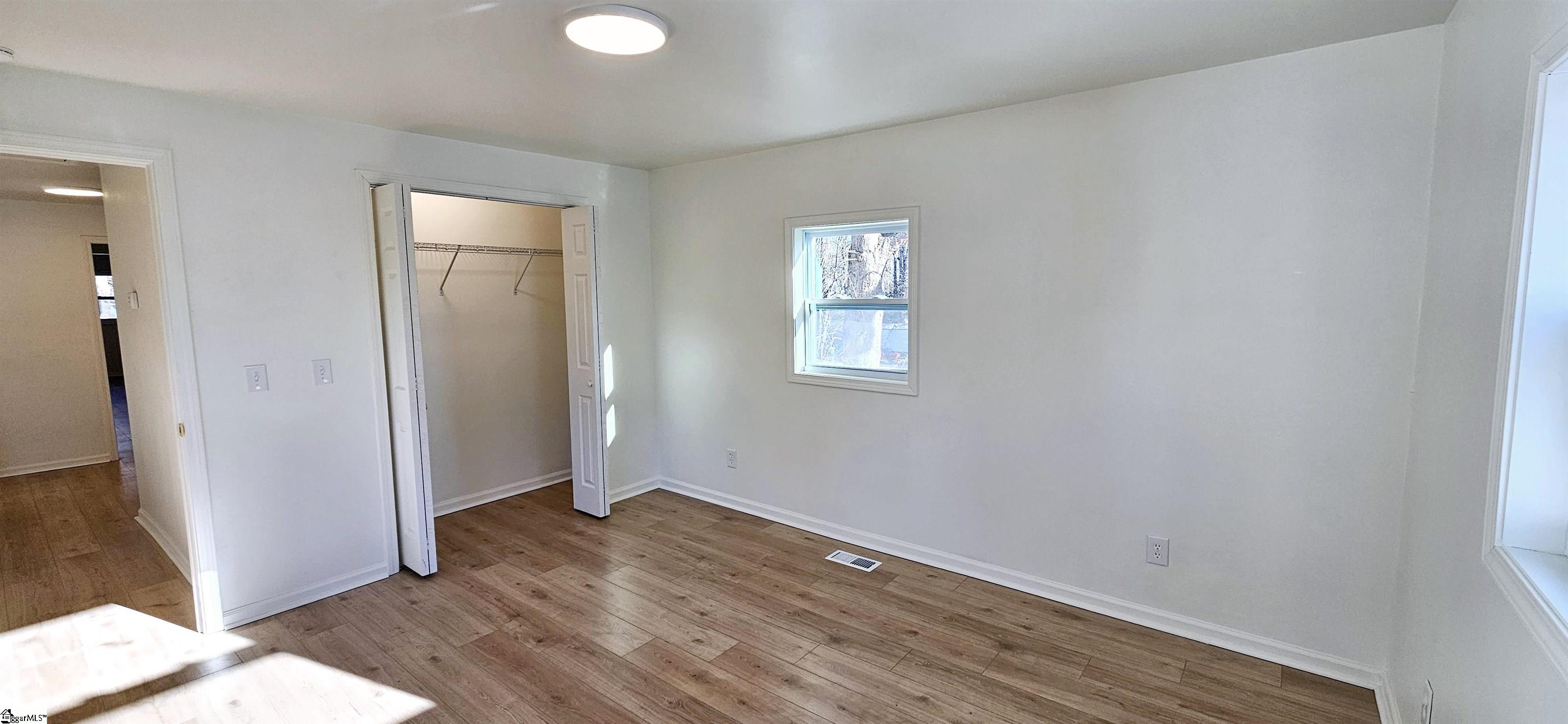 509 South Bomar Avenue Landrum, SC 29356 - Photo 7 of 14