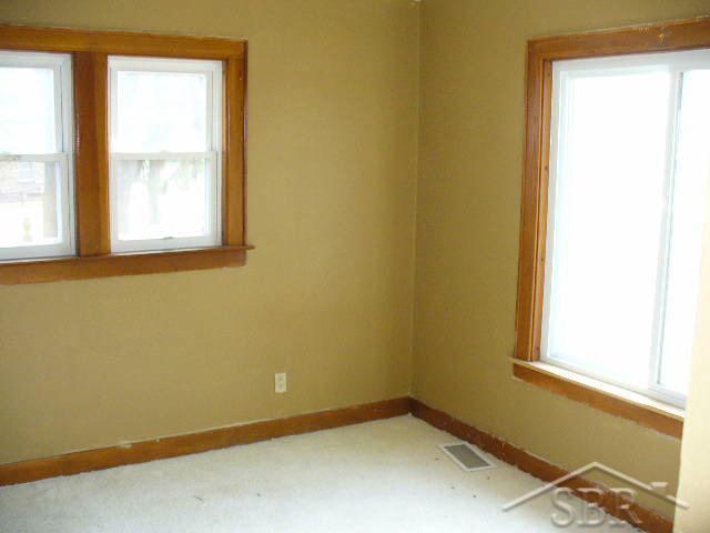 3975 South Washington Road Saginaw, MI 48601 - Photo 6 of 11 20035558-5.JPG