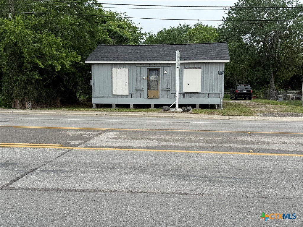 906 East Goodwin Avenue Victoria, TX 77901 - Photo 1 of 8 906 E Goodwin Ave.