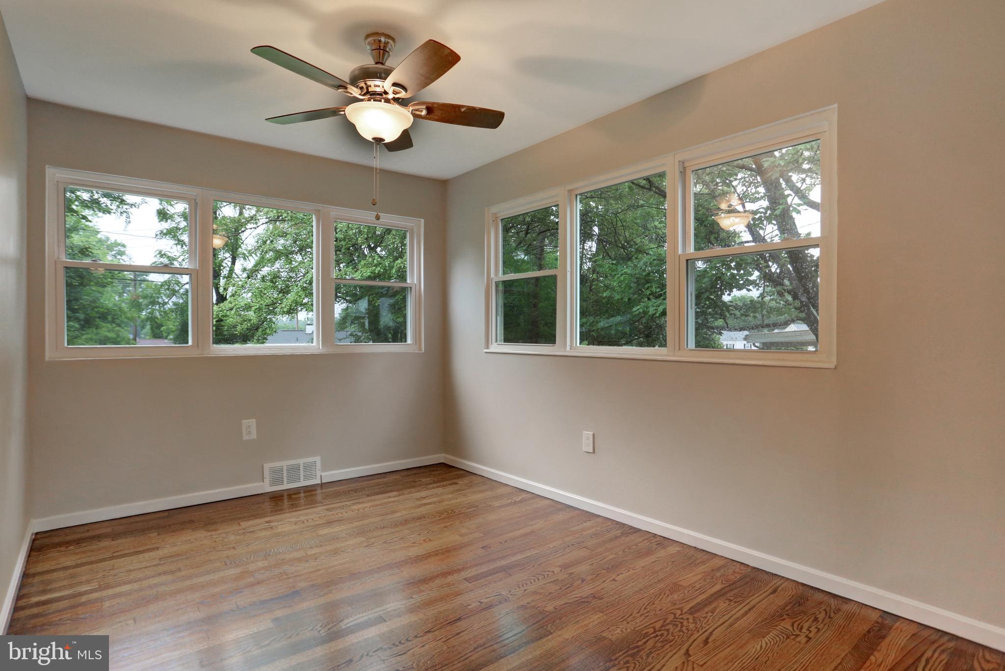 1017 Swarthmore Road New Cumberland, PA 17070 - Photo 17 of 32 Dining room