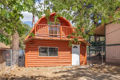 $259,900 | 809 San Bernardino Avenue, Sugarloaf, CA 92386