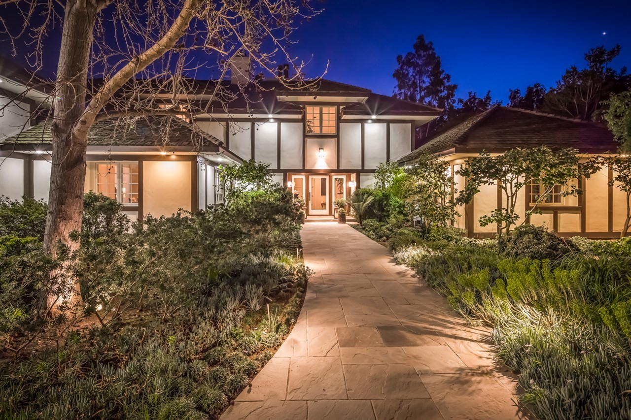 6003 La Flecha Rancho Santa Fe, CA 92067 - Photo 2 of 23 Beautiful & Timeless