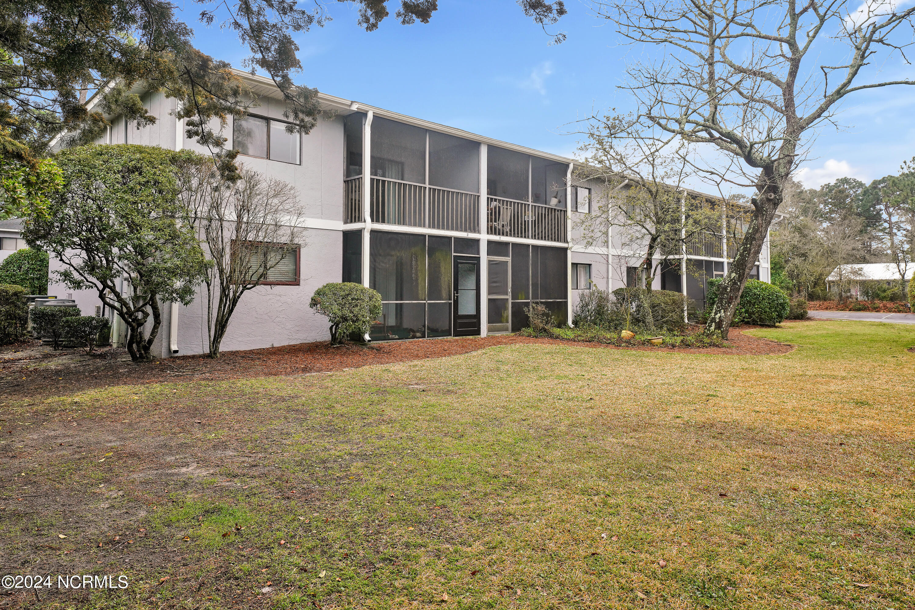 4515 Holly Tree Road Wilmington, NC 28412 - Photo 14 of 15 Back of Condo