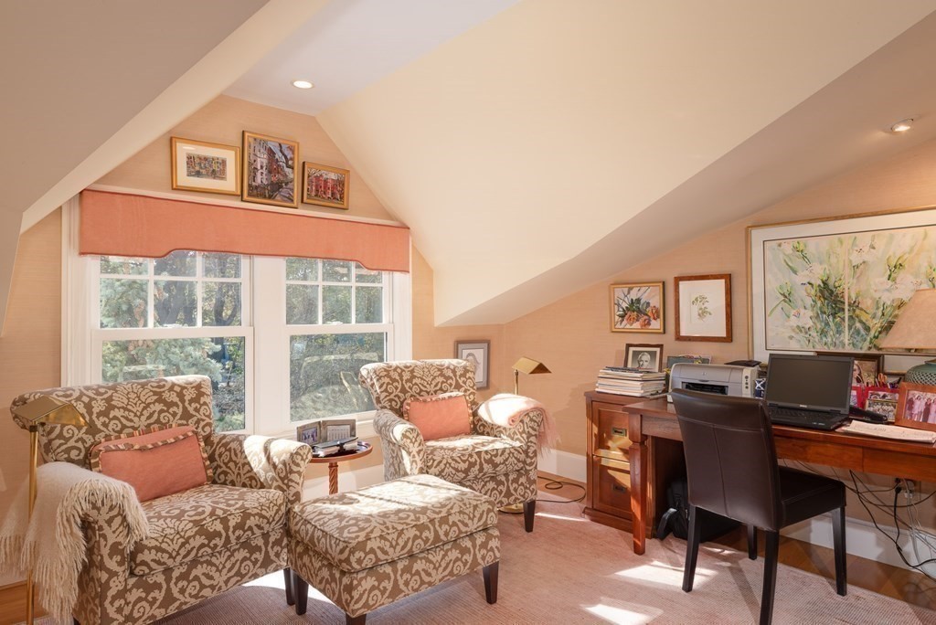 363 Jerusalem Road Cohasset, MA 02025 - Photo 39 of 42 a living room with furniture and a window