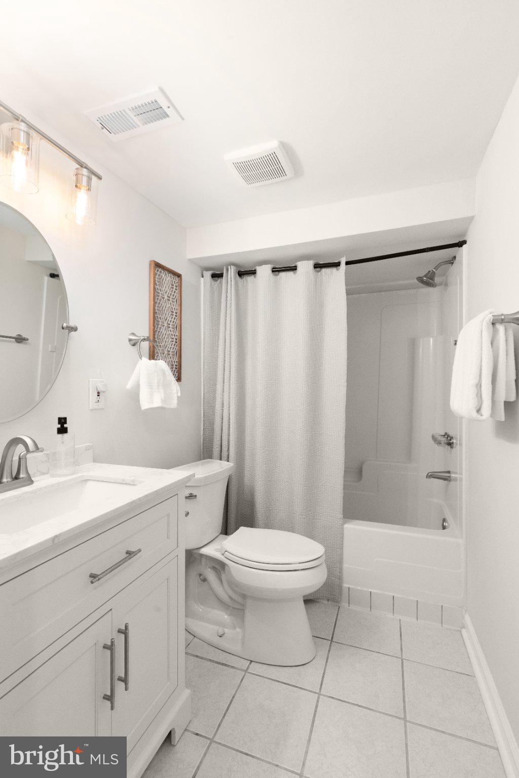 11006 Pfeffers Road Kingsville, MD 21087 - Photo 27 of 29 Modern bathroom with sleek finishes.