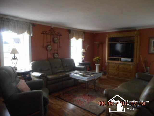 2262 Toben Road Carleton, MI 48117 - Photo 16 of 30 20448451-15.JPG
