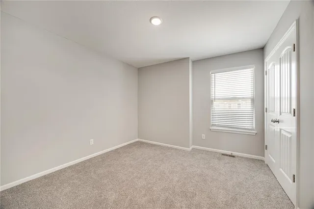 $349,900 | 504 Foxglove Lane, Raymore, MO 64083