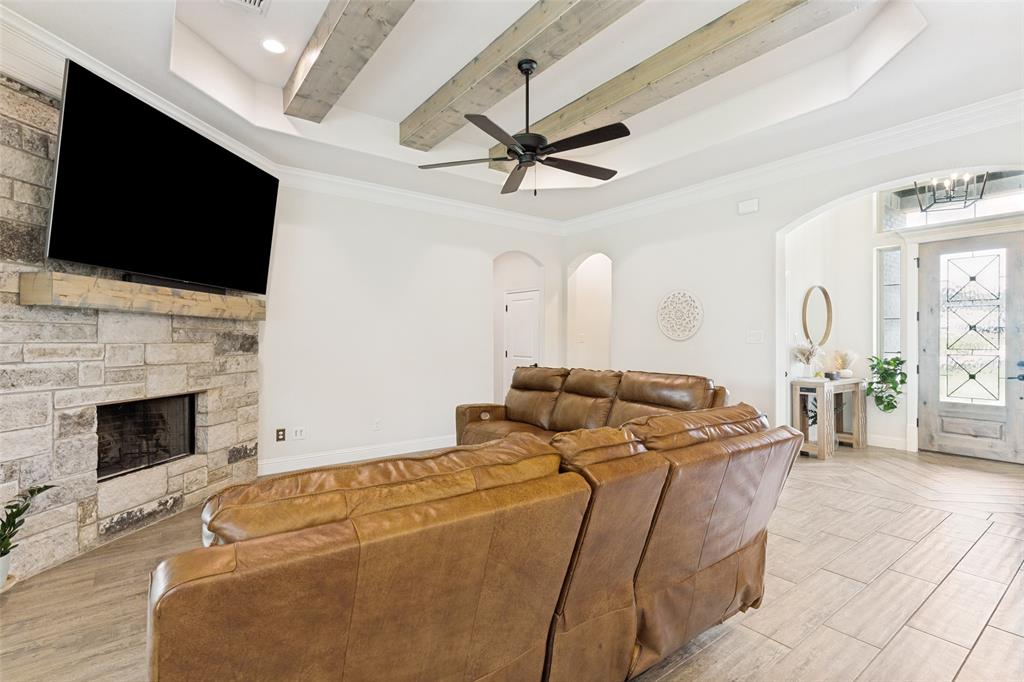1165 Gonzollas Road Springtown, TX 76082 - Photo 9 of 26