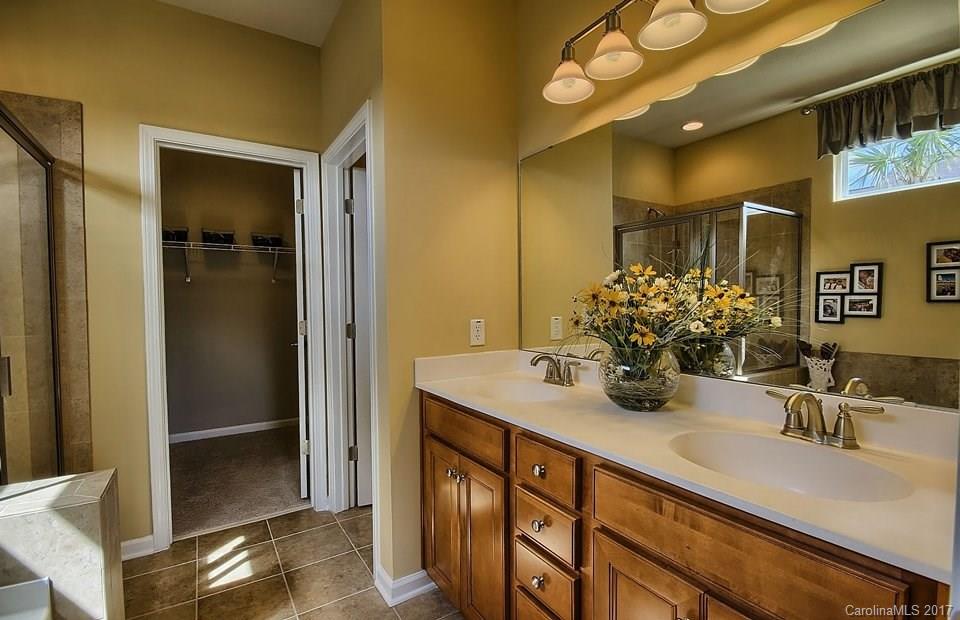 8721 Heartleaf Road Charlotte, NC 28227 - Photo 4 of 15