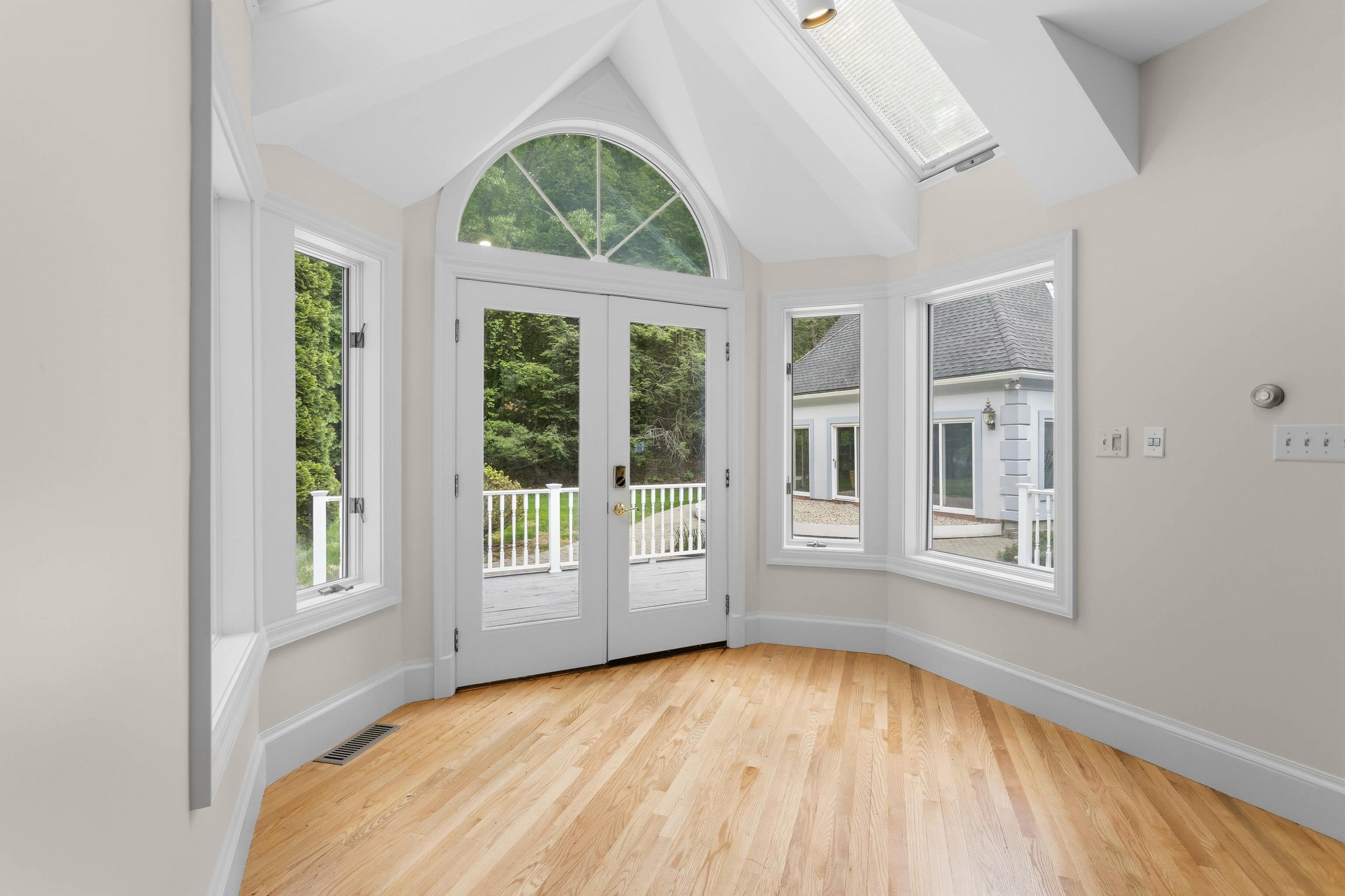 3 Oak Lane Stratham, NH 03885 - Photo 18 of 58