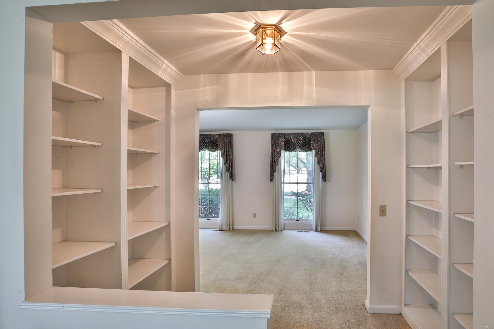 1902 Grayson Ridge Court Chesterfield, MO 63017 - Photo 15 of 37 Gallery Image 15