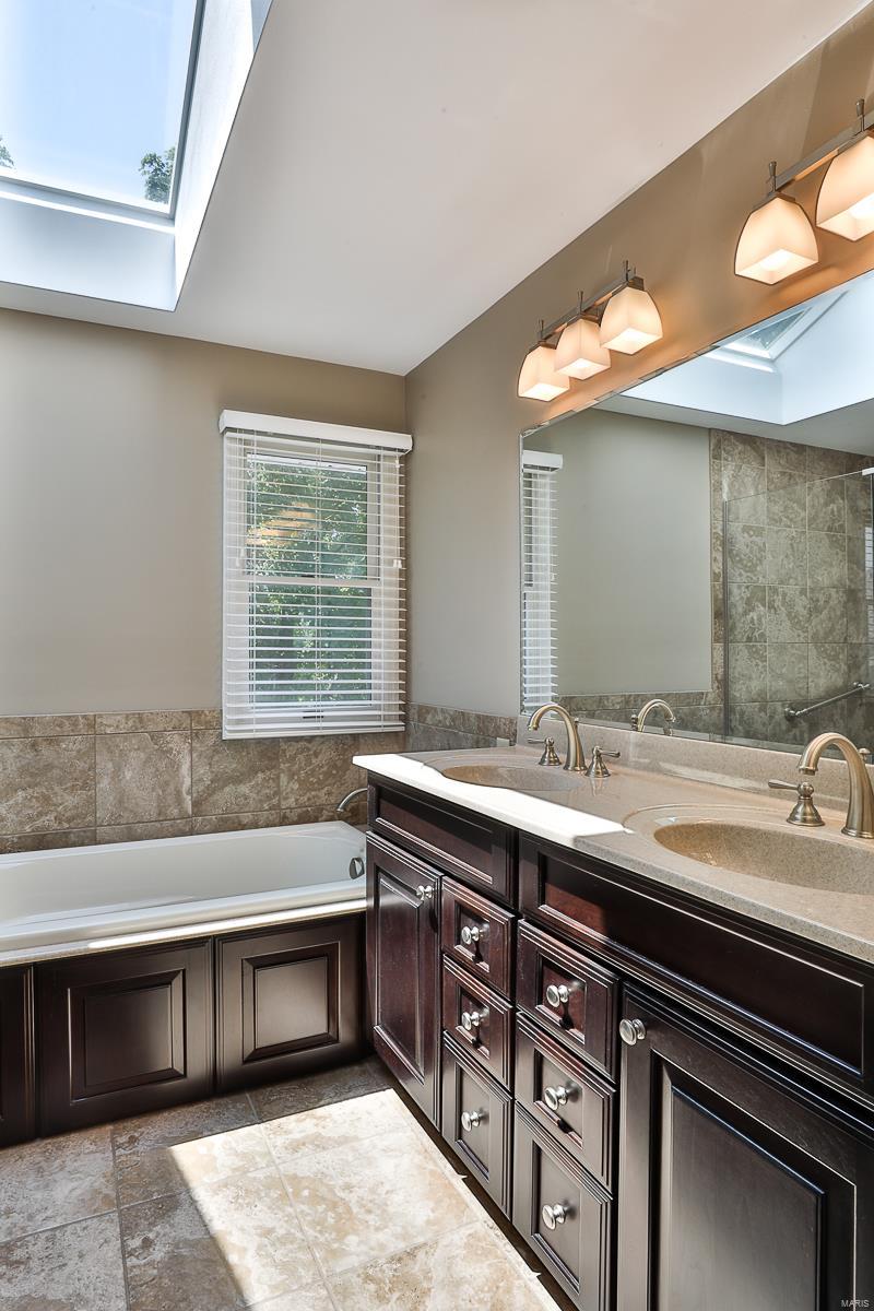 1902 Grayson Ridge Court Chesterfield, MO 63017 - Photo 21 of 37 Gallery Image 21