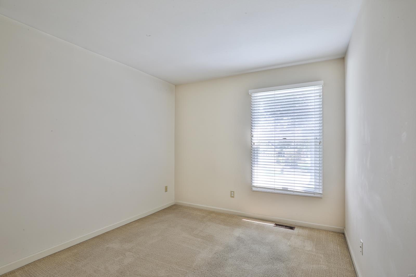 1902 Grayson Ridge Court Chesterfield, MO 63017 - Photo 25 of 37 Gallery Image 25