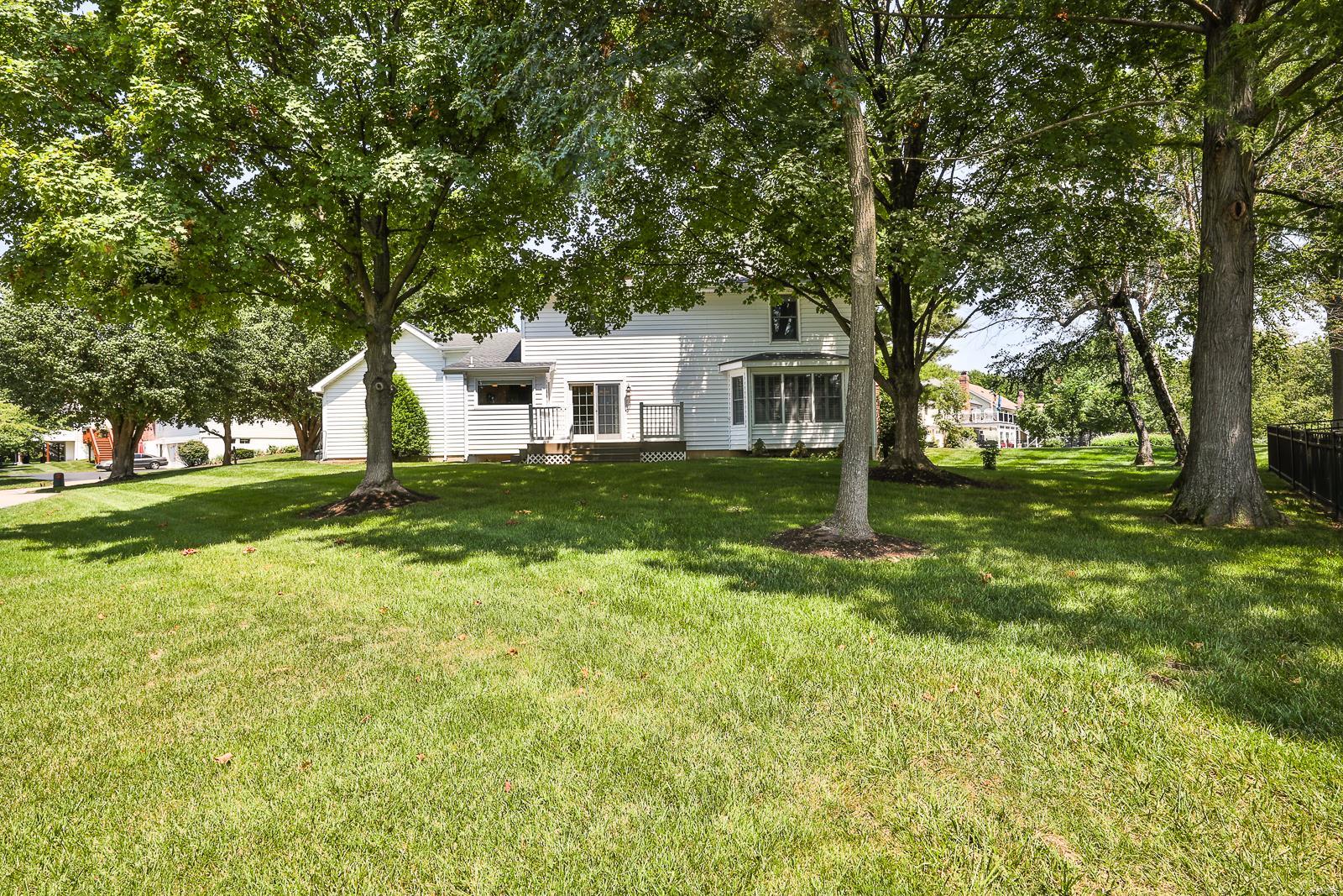 1902 Grayson Ridge Court Chesterfield, MO 63017 - Photo 32 of 37 Gallery Image 32