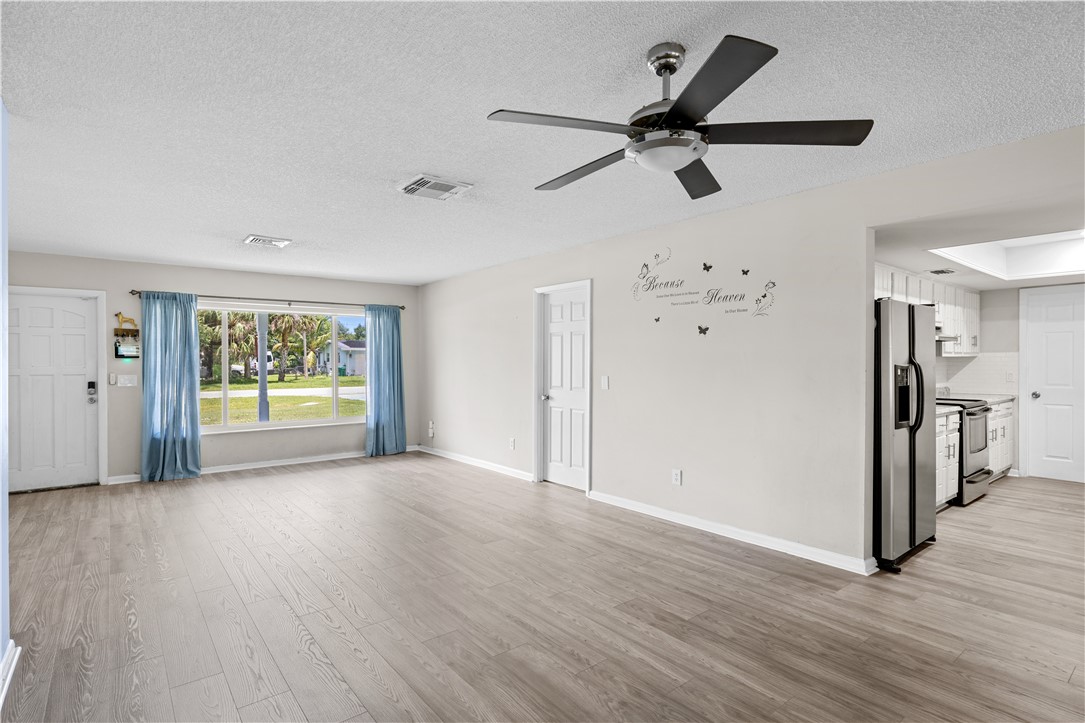 7907 Sebastian Road Fort Pierce, FL 34951 - Photo 6 of 36 Gallery Image 6