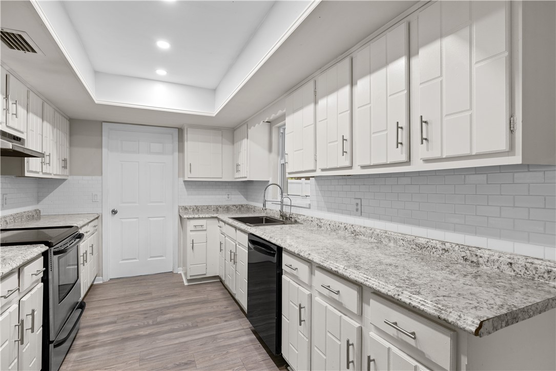 7907 Sebastian Road Fort Pierce, FL 34951 - Photo 8 of 36 Gallery Image 8