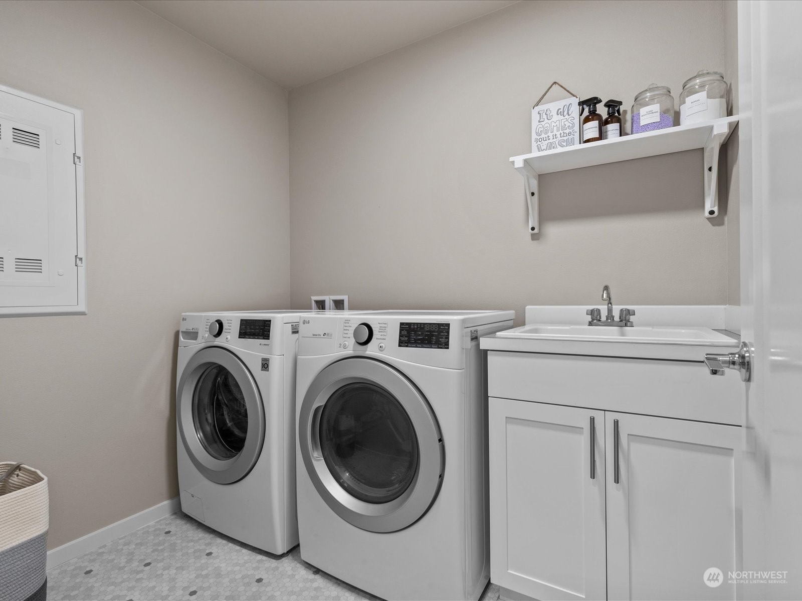 217 Southwest 96th Lane Seattle, WA 98106 - Photo 21 of 40 Gallery Image 21