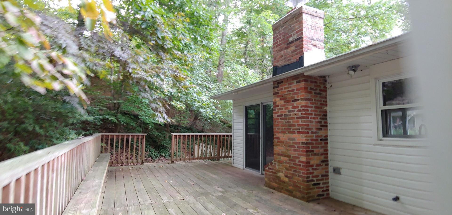 18333 Sharon Road Triangle, VA 22172 - Photo 4 of 15 Gallery Image 4