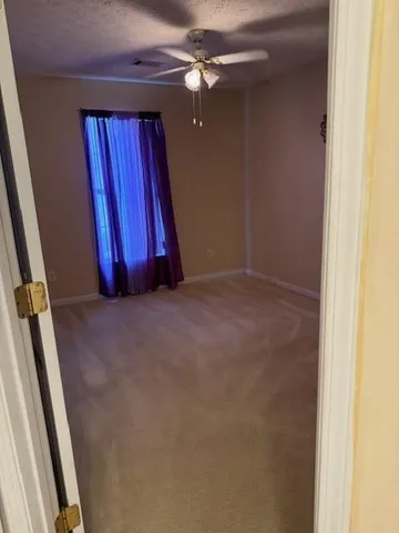 a view of empty room with window