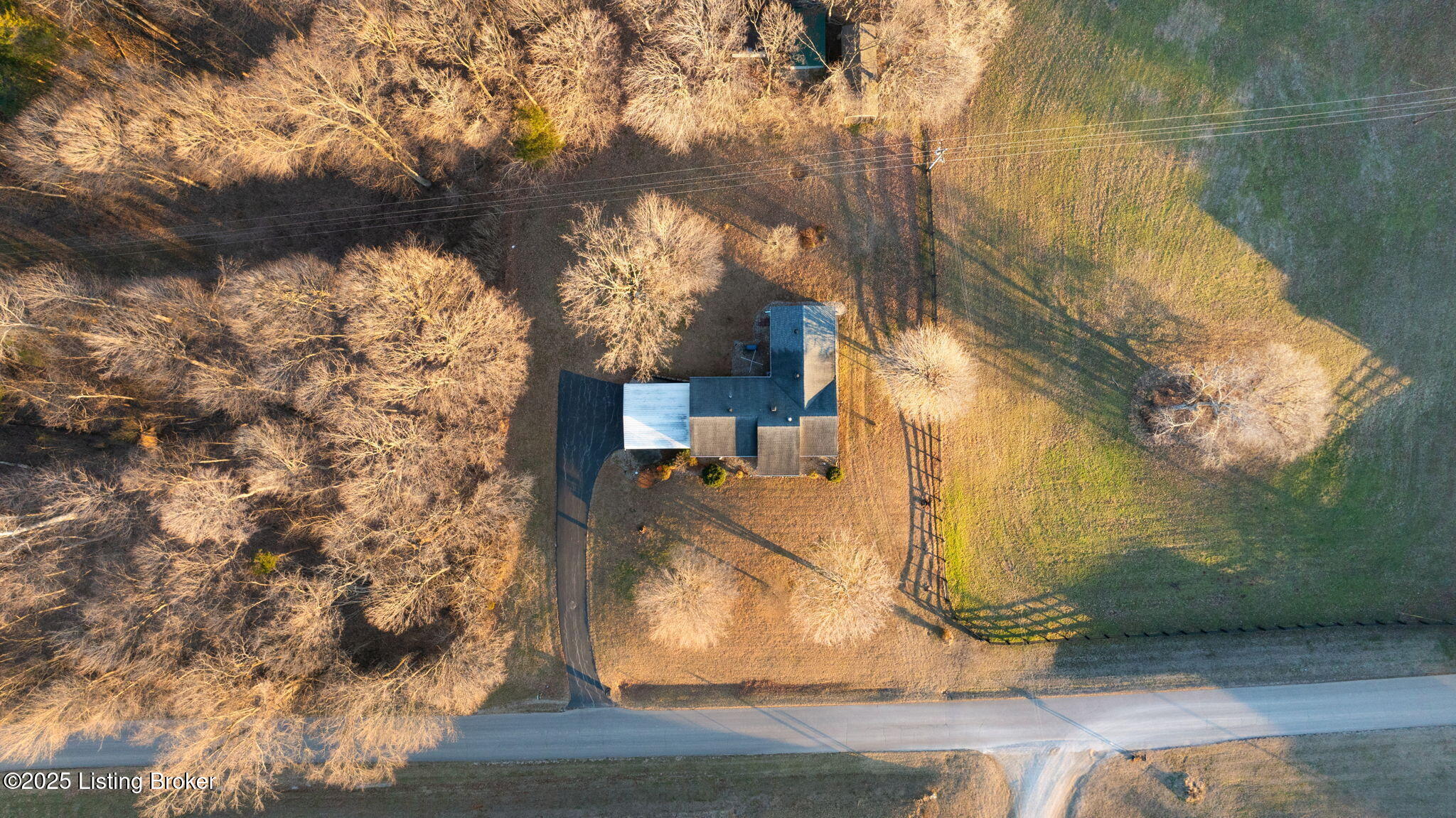 206 North Lucas Road Glasgow, KY 42141 - Photo 78 of 86 78-web-or-mls-DJI_20250127185040_0069_D