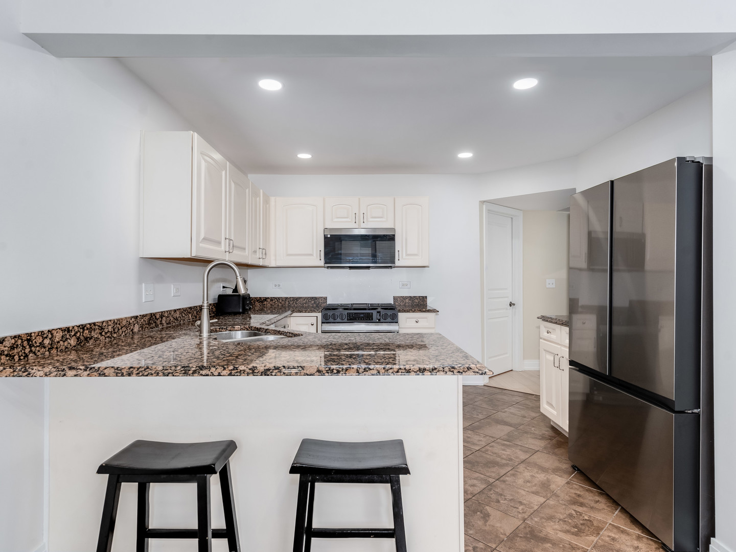 3721 Harms Road Joliet, IL 60435 - Photo 13 of 28