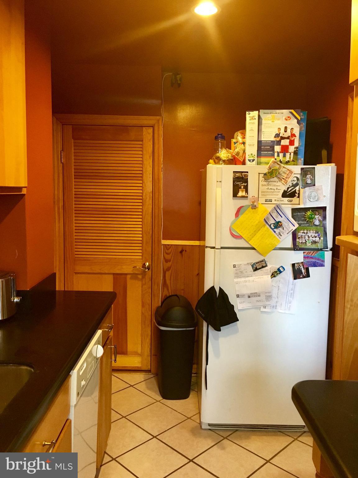 8531 Water Oak Road Baltimore, MD 21234 - Photo 6 of 16 Kitchen