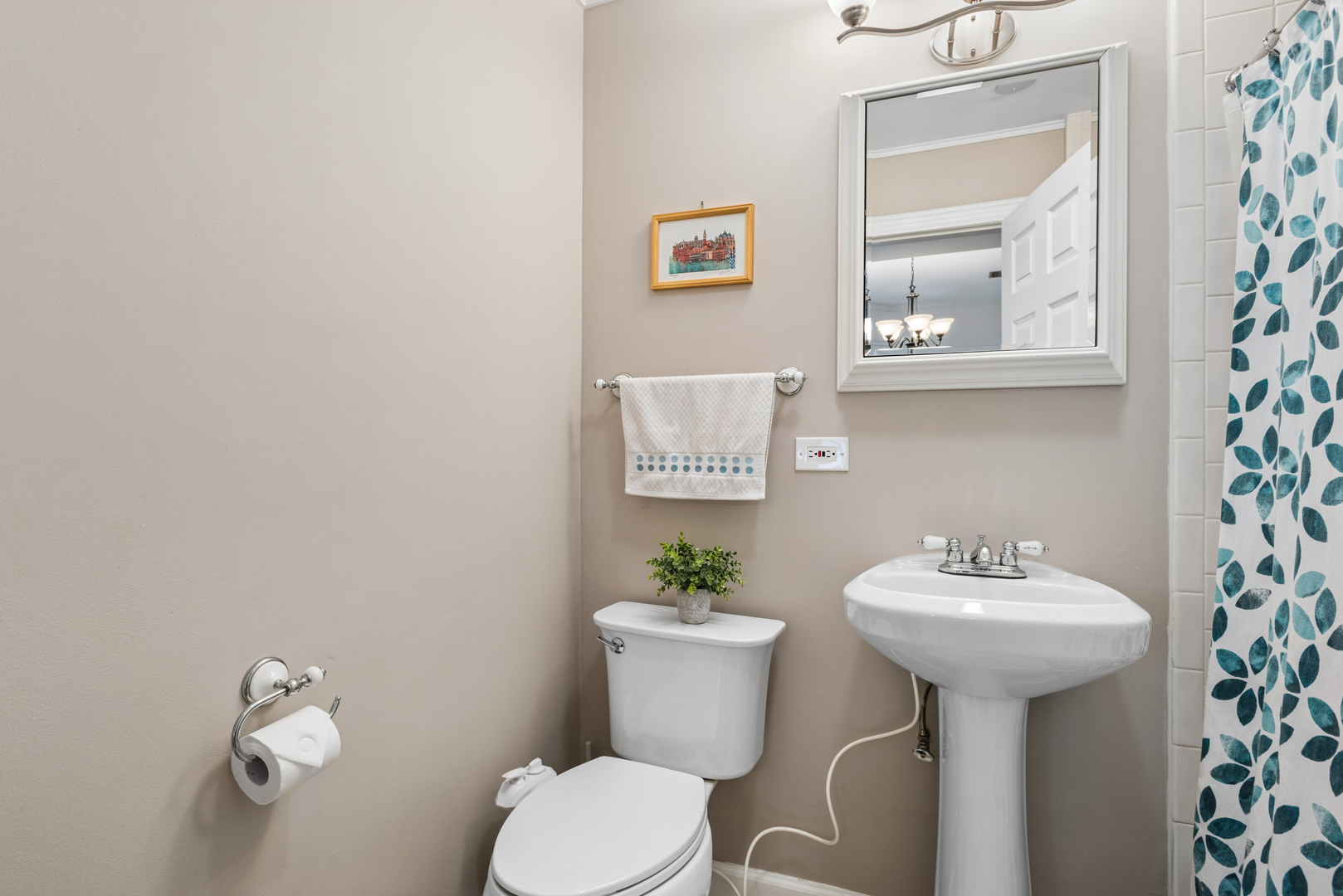 3909 North Sheridan Road, Unit 3H Chicago, IL 60613 - Photo 17 of 22