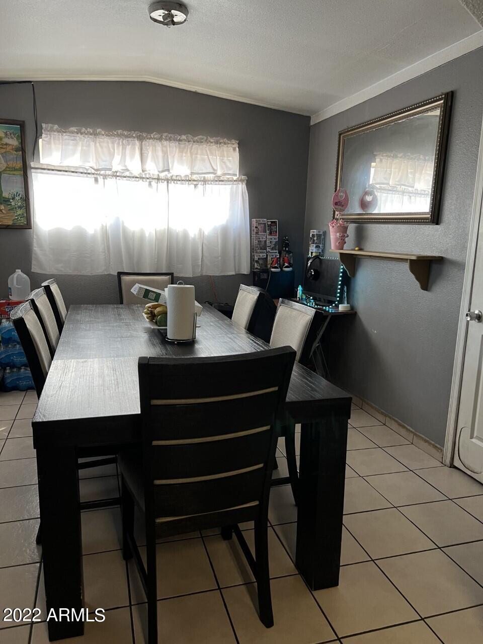 1805 West Chipman Road Phoenix, AZ 85041 - Photo 5 of 7 Dining