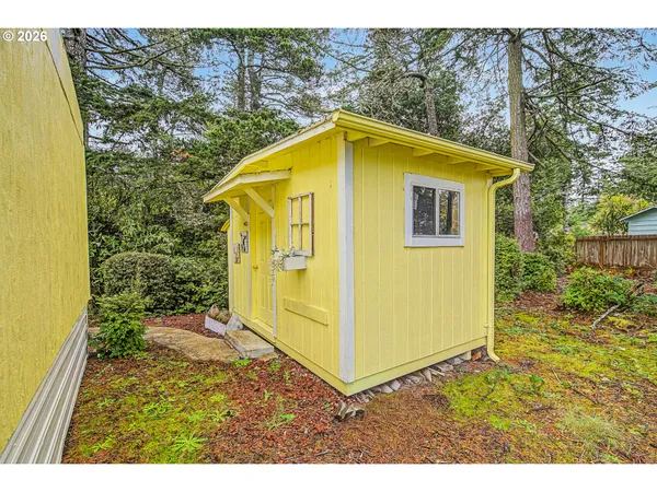 $69,997 | 3760 Highway 101, Unit 16, Florence, OR 97439