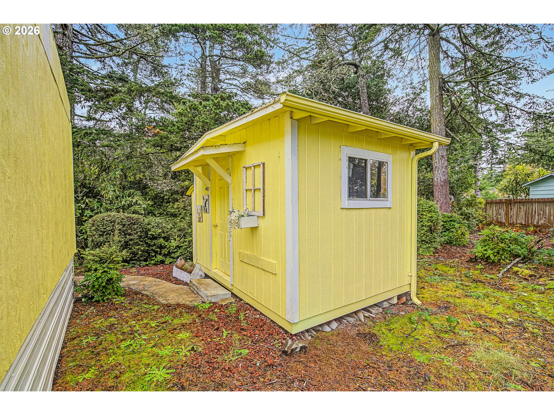 3760 Highway 101, Unit 16 Florence, OR 97439 - Photo 2 of 11