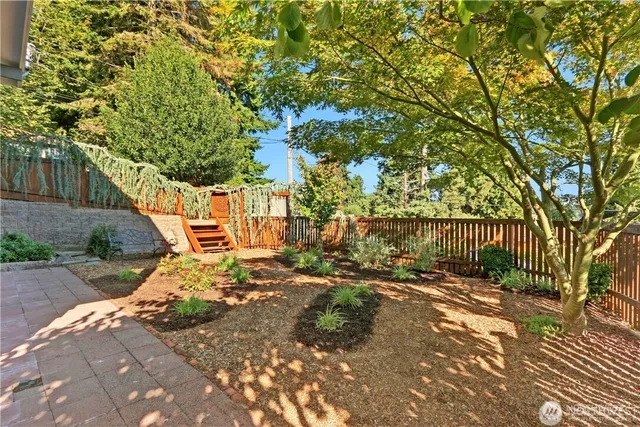 $4,300 | 3215 Northeast 103rd Street, Seattle, WA 98125