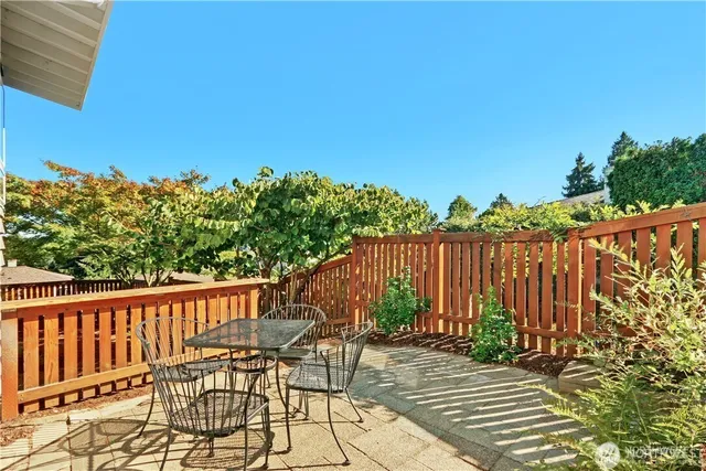 $4,300 | 3215 Northeast 103rd Street, Seattle, WA 98125