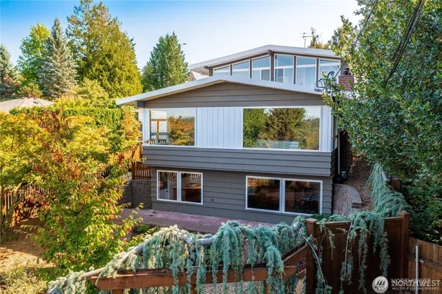 $4,300 | 3215 Northeast 103rd Street, Seattle, WA 98125