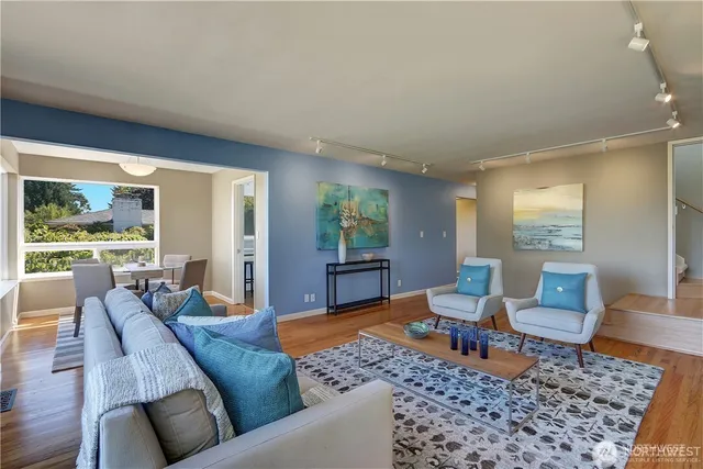 $4,300 | 3215 Northeast 103rd Street, Seattle, WA 98125