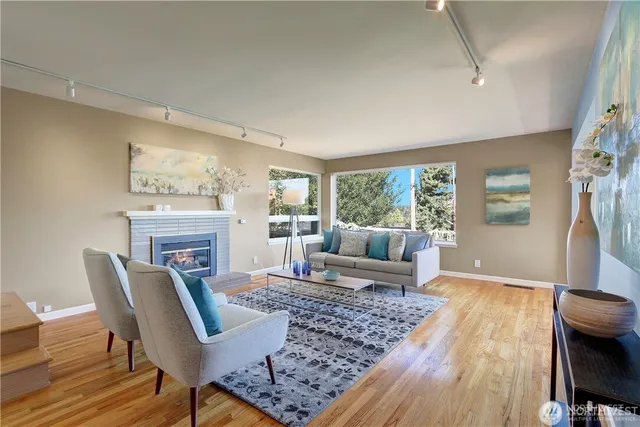 $4,300 | 3215 Northeast 103rd Street, Seattle, WA 98125