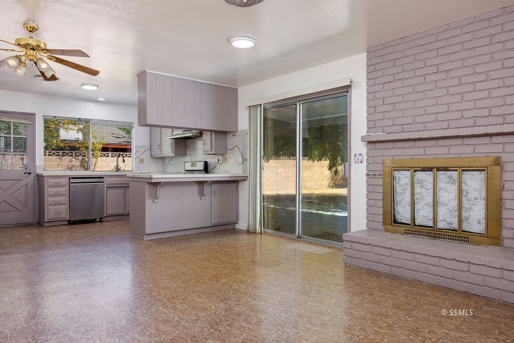 1106 Randall Street Ridgecrest, CA 93555 - Photo 11 of 37 Gallery Image 11