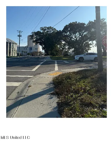 $155,000 | 119 1st Street, Biloxi, MS 39530