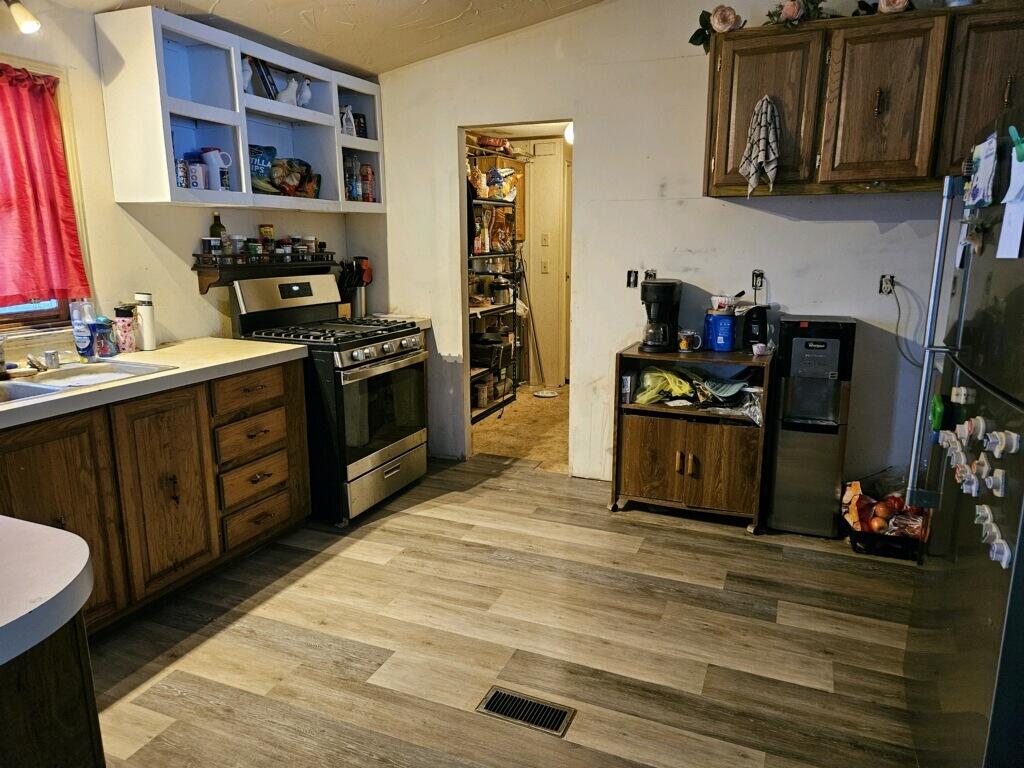 319 2nd Street Blanchard, MI 49310 - Photo 4 of 11 Kitchen 4