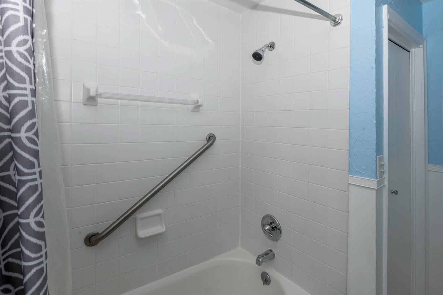 7132 Bridgetown Road Cincinnati, OH 45248 - Photo 19 of 40 Gallery Image 19