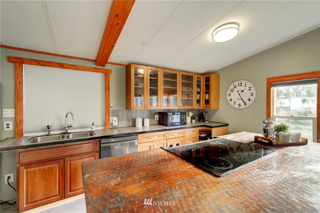 433 Logan Road Lynnwood, WA 98036 - Photo 10 of 37 Gallery Image 10