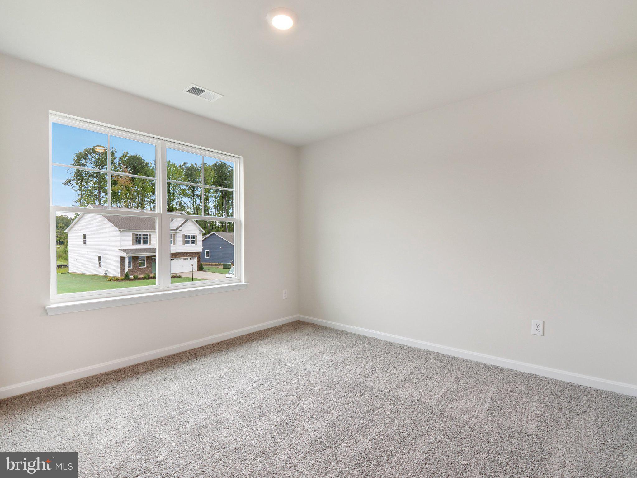6302 Sterling Way Ruther Glen, VA 22546 - Photo 15 of 31 an empty room with a window