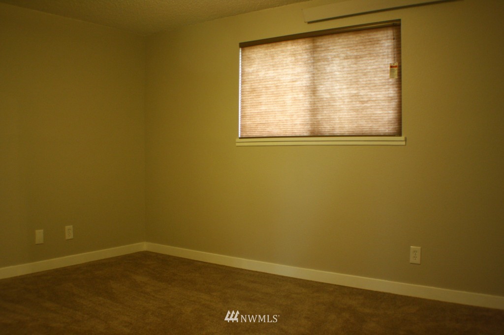 4878 Lincoln Road Blaine, WA 98230 - Photo 11 of 14 Gallery Image 11