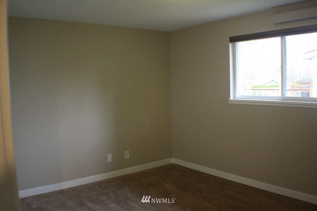 4878 Lincoln Road Blaine, WA 98230 - Photo 10 of 14 Gallery Image 10