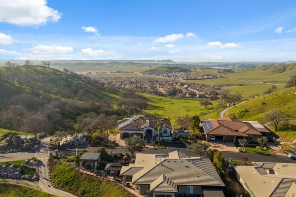 $1,049,000 | 22221 Masters Drive, Friant, CA 93626