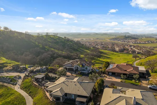 $1,049,000 | 22221 Masters Drive, Friant, CA 93626
