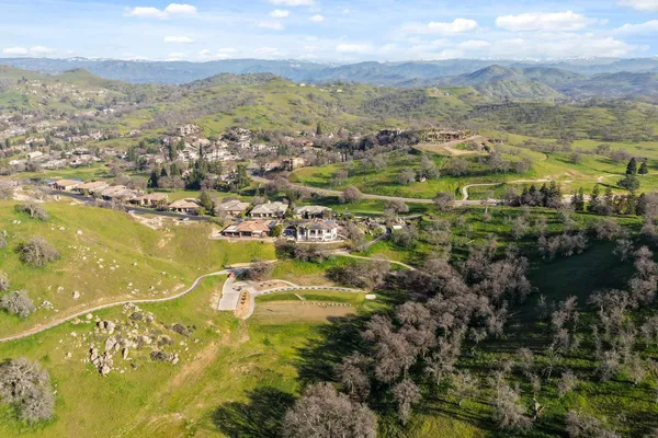$1,049,000 | 22221 Masters Drive, Friant, CA 93626