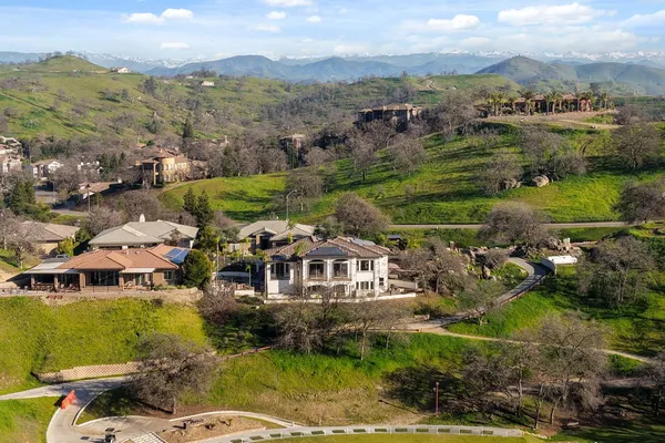 $1,049,000 | 22221 Masters Drive, Friant, CA 93626