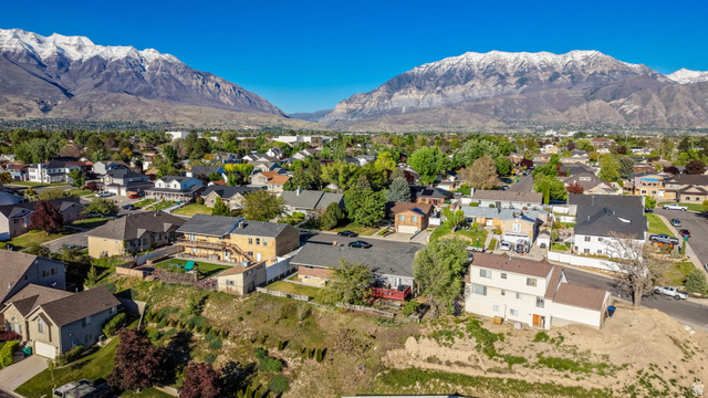 324 Ridgecrest Drive Orem, UT 84058 - Photo 5 of 43