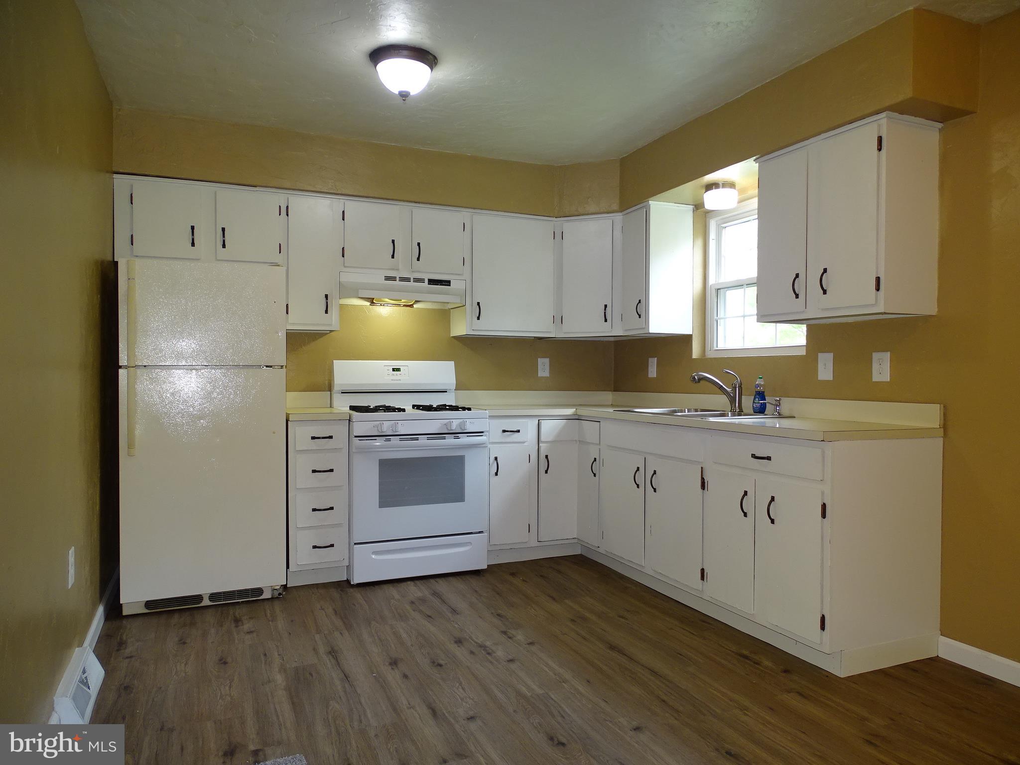 1923 Powder Mill Road York, PA 17402 - Photo 10 of 30